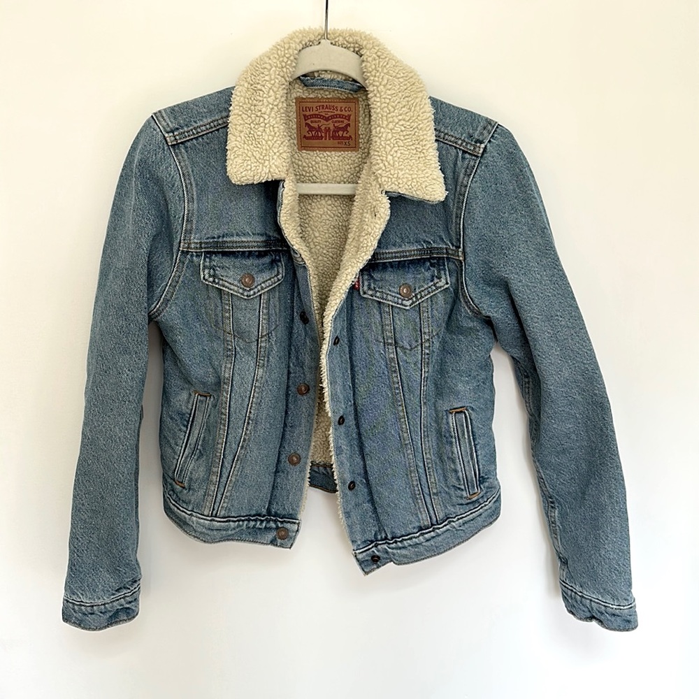 LEVI’S ORIGINAL SHERPA TRUCKER JACKET size XS